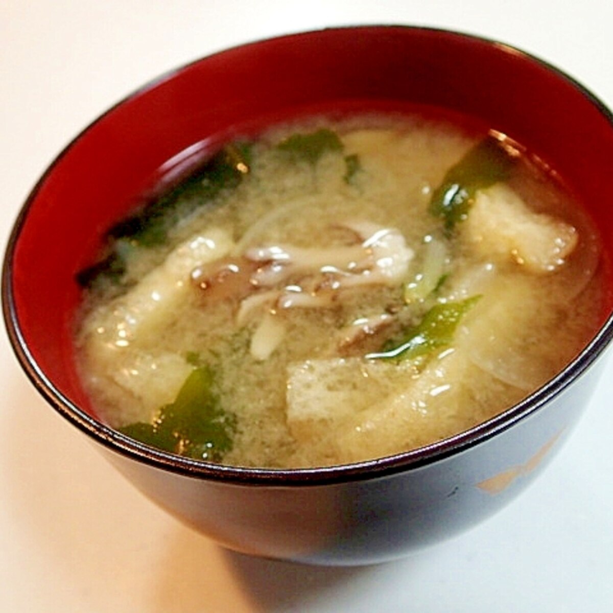 茅乃舎だしで 玉ねぎ 舞茸 わかめ あげのお味噌汁 レシピ 作り方 By ぷ みぃまま 楽天レシピ 茅乃舎だしで 玉ねぎ 舞茸 わかめ あげのお味噌汁 レシピ 作り方 By ぷ みぃまま 楽天レシピ